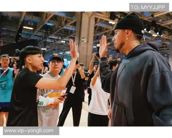 布克分享中国赛期间近照表达对澳门的热爱期待再次相聚