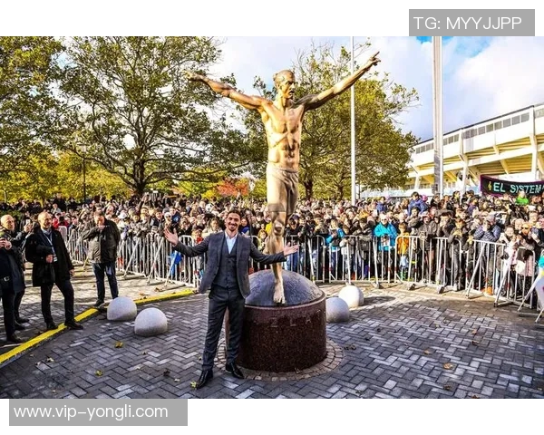 小伊布热爱阿贾克斯足球哲学期待在这里创造属于自己的传奇故事